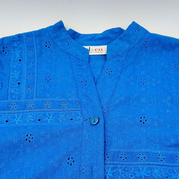 Denim & Co Cotton Eyelet Blue Button-Down Top Tunic Sz M Embroidered 3/4 Sleeve - Picture 2 of 8